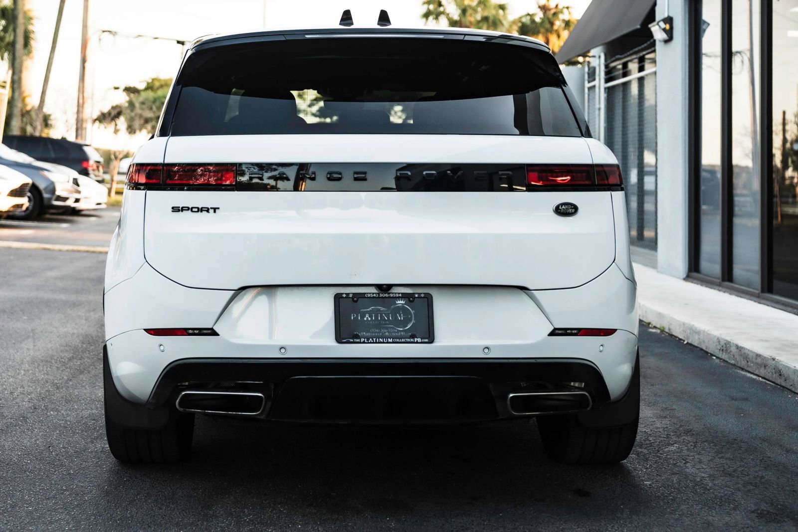 Used 2023 Land Rover Range Rover Sport SE Dynamic AWD/4WD image 12