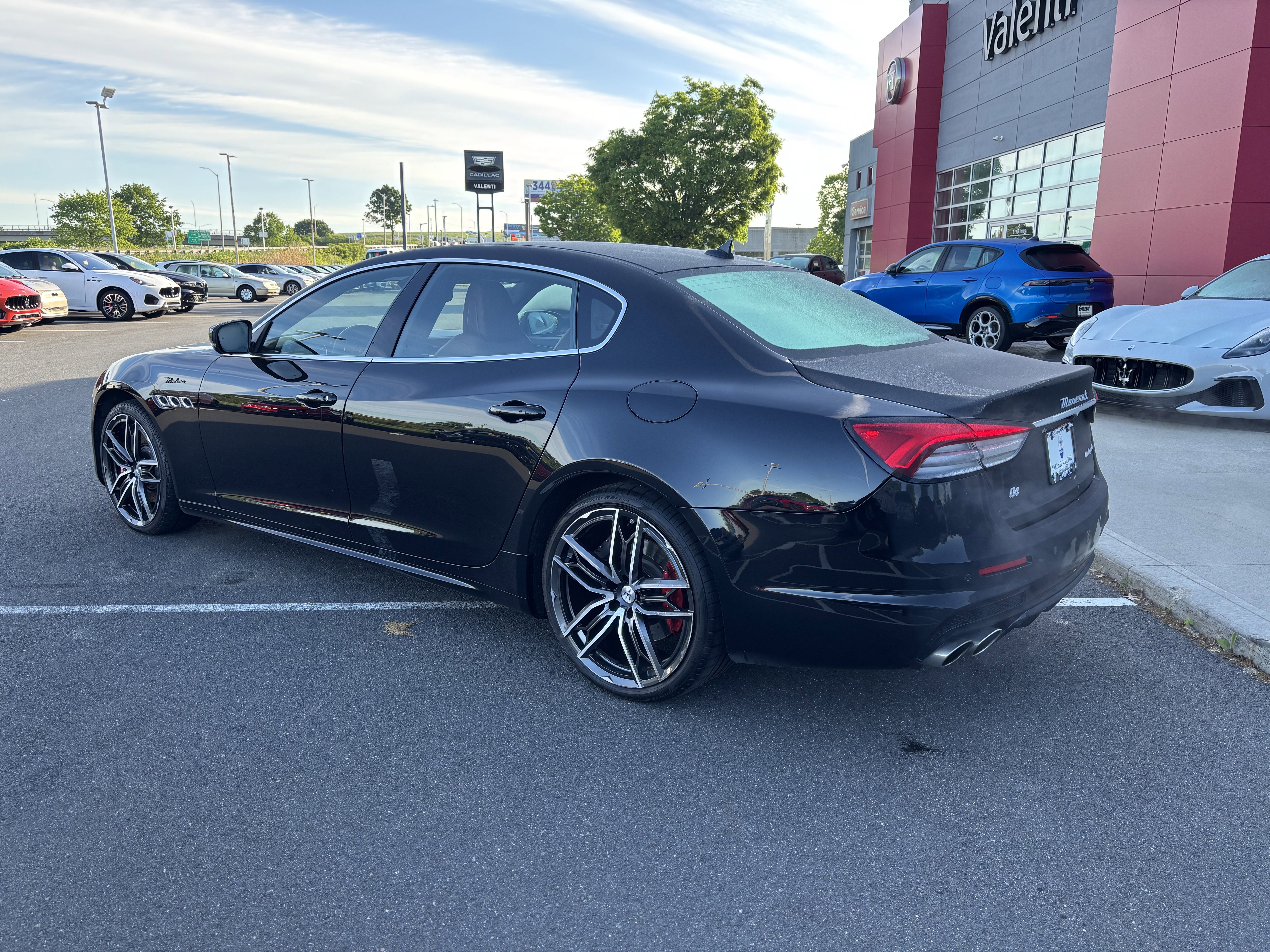 Used 2022 Maserati Quattroporte Modena Q4 AWD/4WD image 7