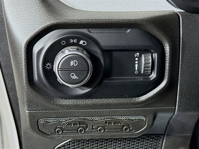 Used 2024 Jeep Gladiator Sport image 10