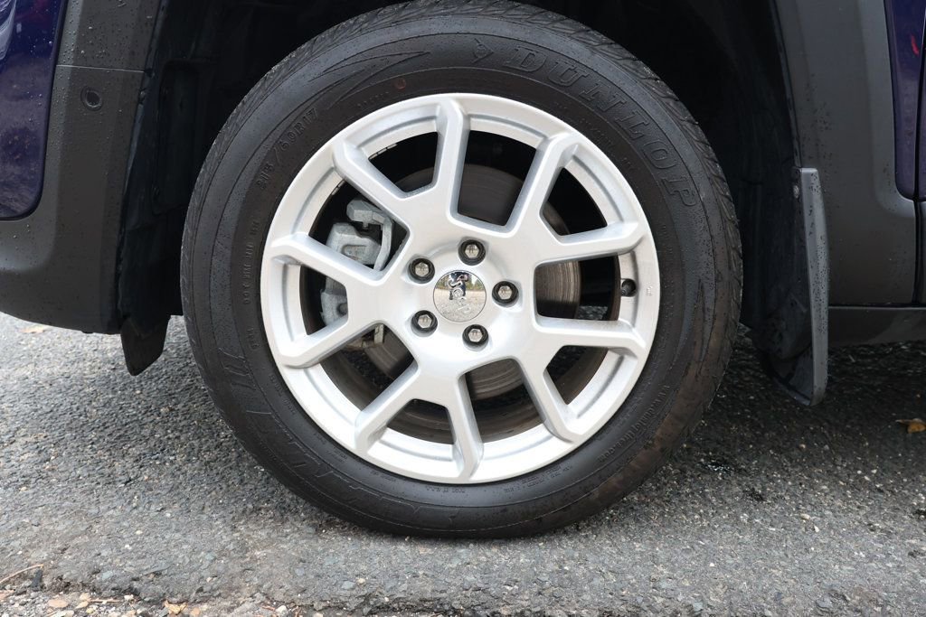 Used 2021 Jeep Renegade Limited w/ Luxury Group II image 9