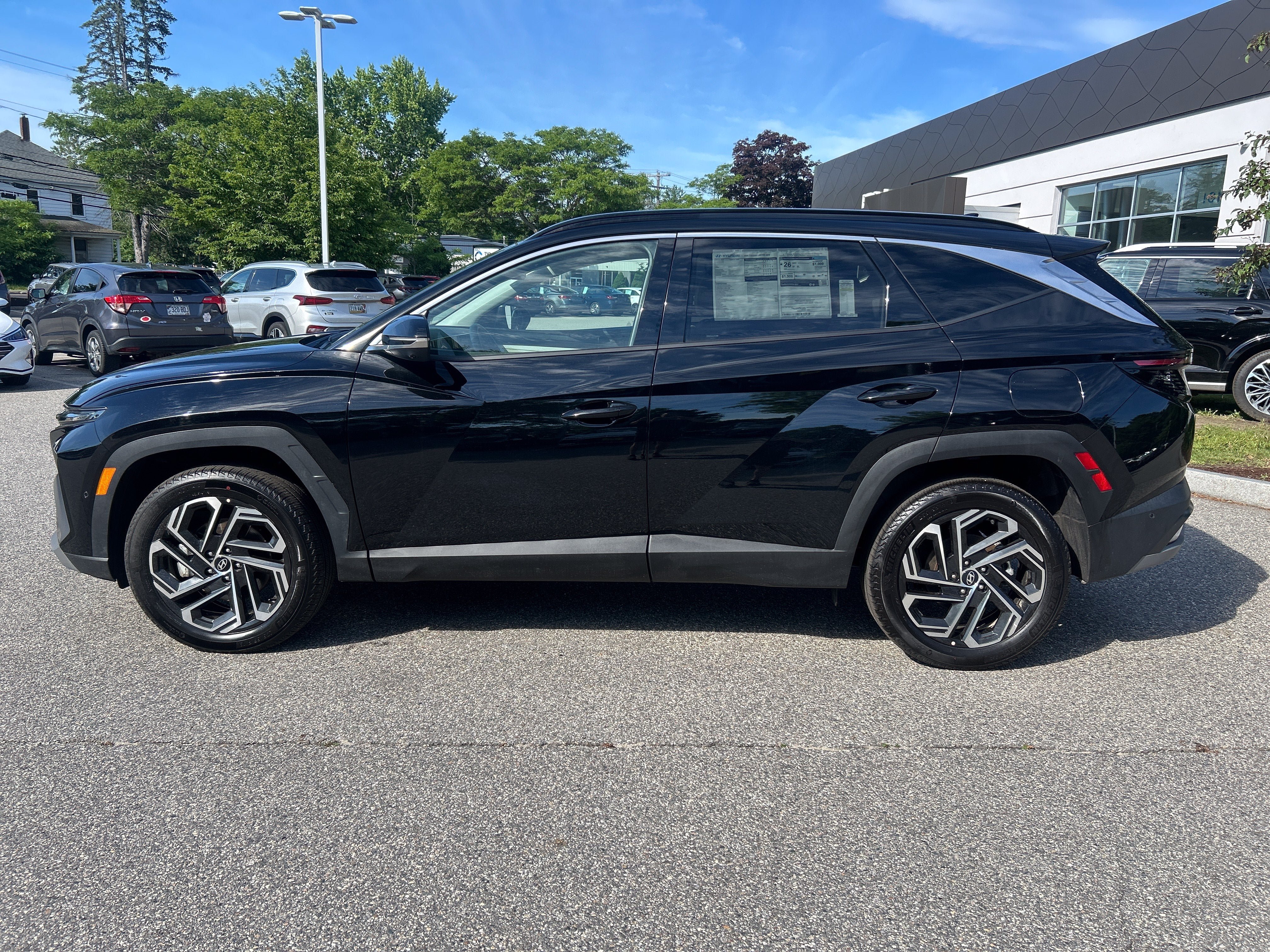 New 2026 Hyundai Tucson Limited AWD/4WD image 2