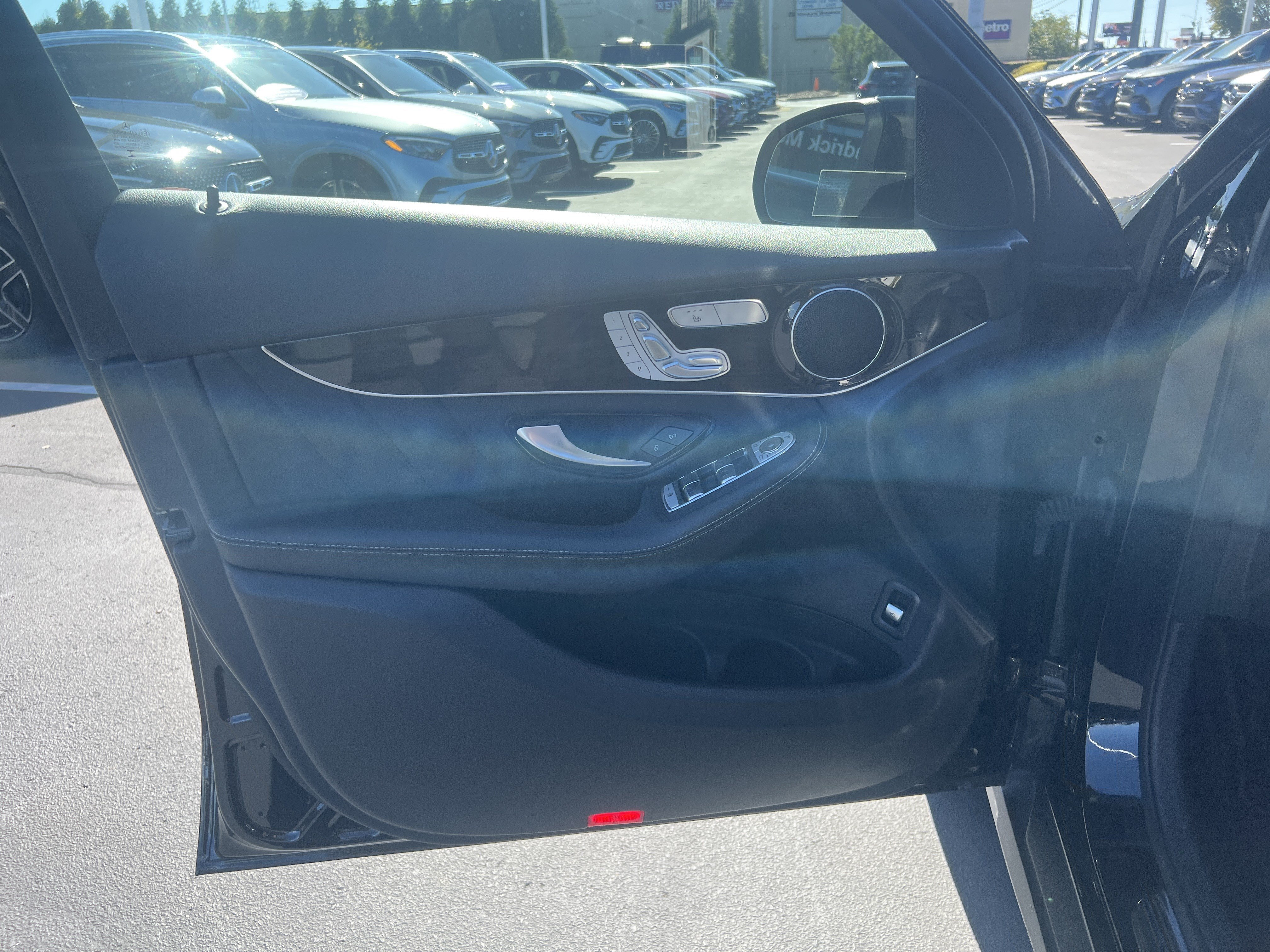 Used 2021 Mercedes-Benz GLC 300 4MATIC image 8
