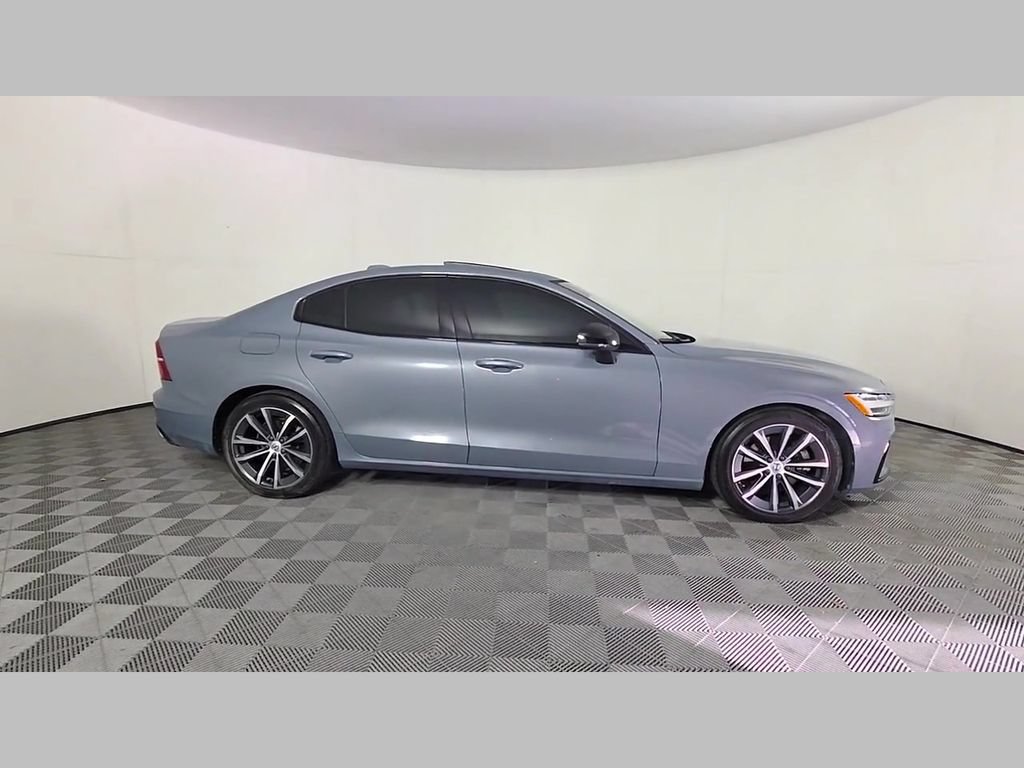 Used 2022 Volvo S60 B5 Momentum AWD/4WD image 36