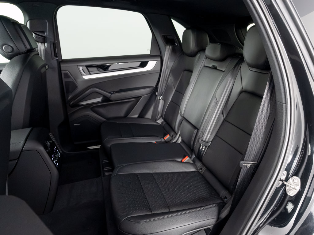 New 2026 Porsche Cayenne AWD/4WD image 39