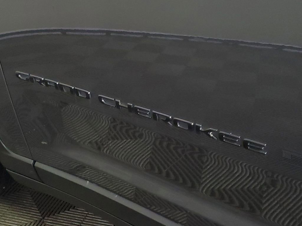 Used 2024 Jeep Grand Cherokee Altitude image 6