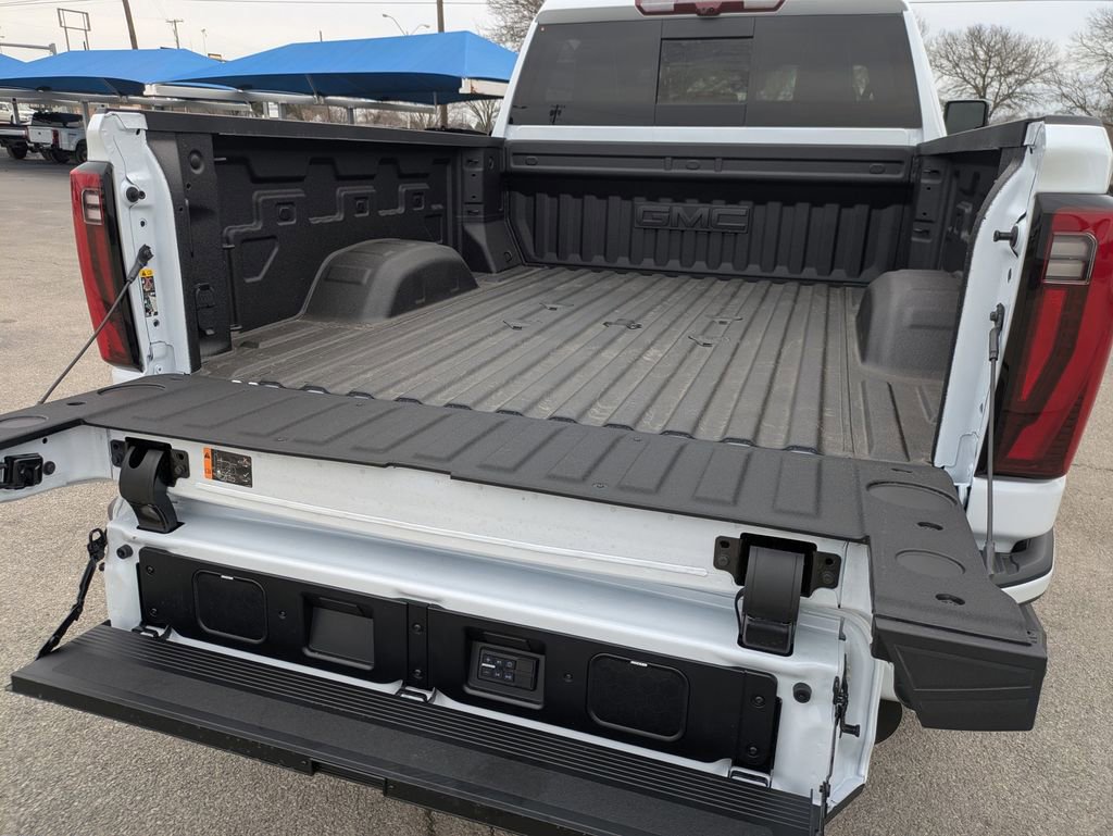 New 2026 GMC Sierra 2500 Denali Ultimate image 11