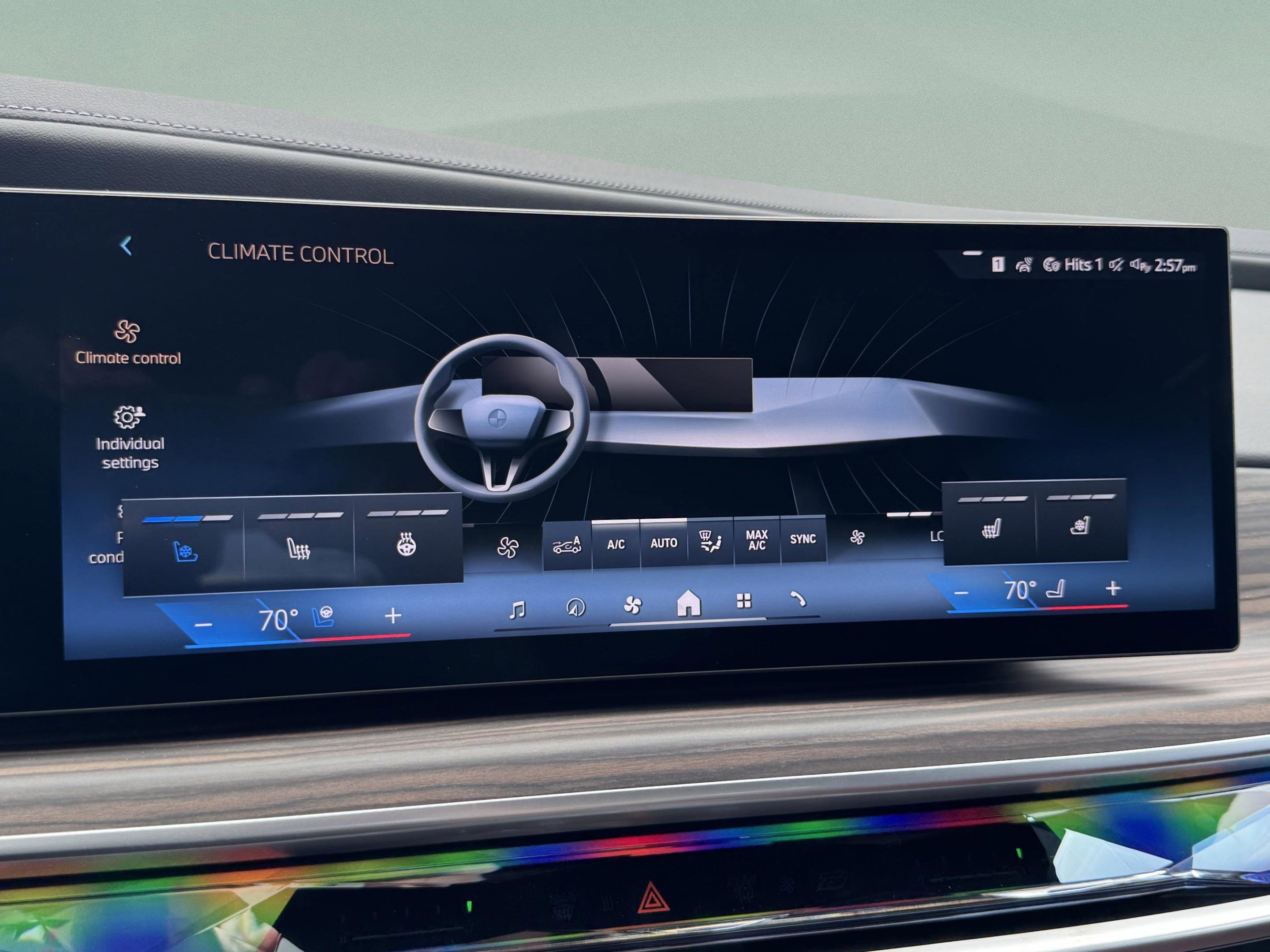 New 2025 BMW i7 xDrive60 w/ Premium Package image 23