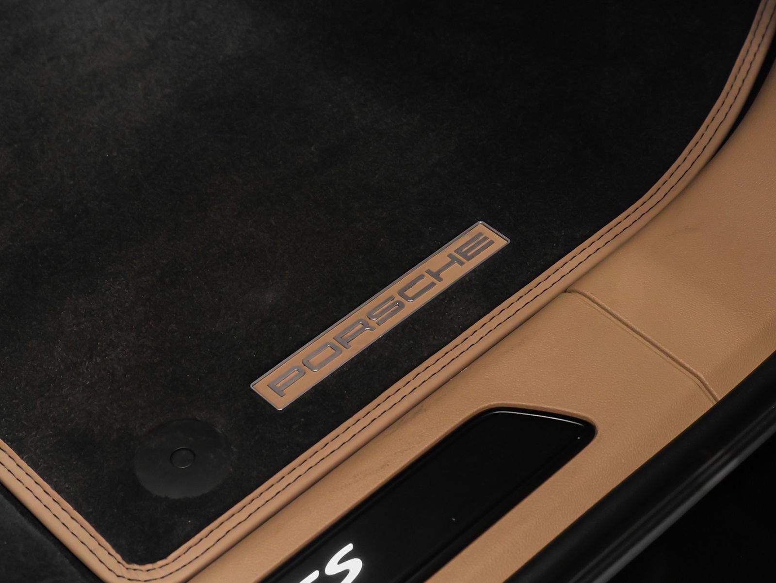Certified 2023 Porsche Cayenne GTS AWD/4WD image 24