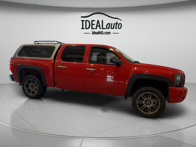 Used 2007 Chevrolet Silverado 1500 LT w/ 1LT Convenience Package AWD/4WD image 4
