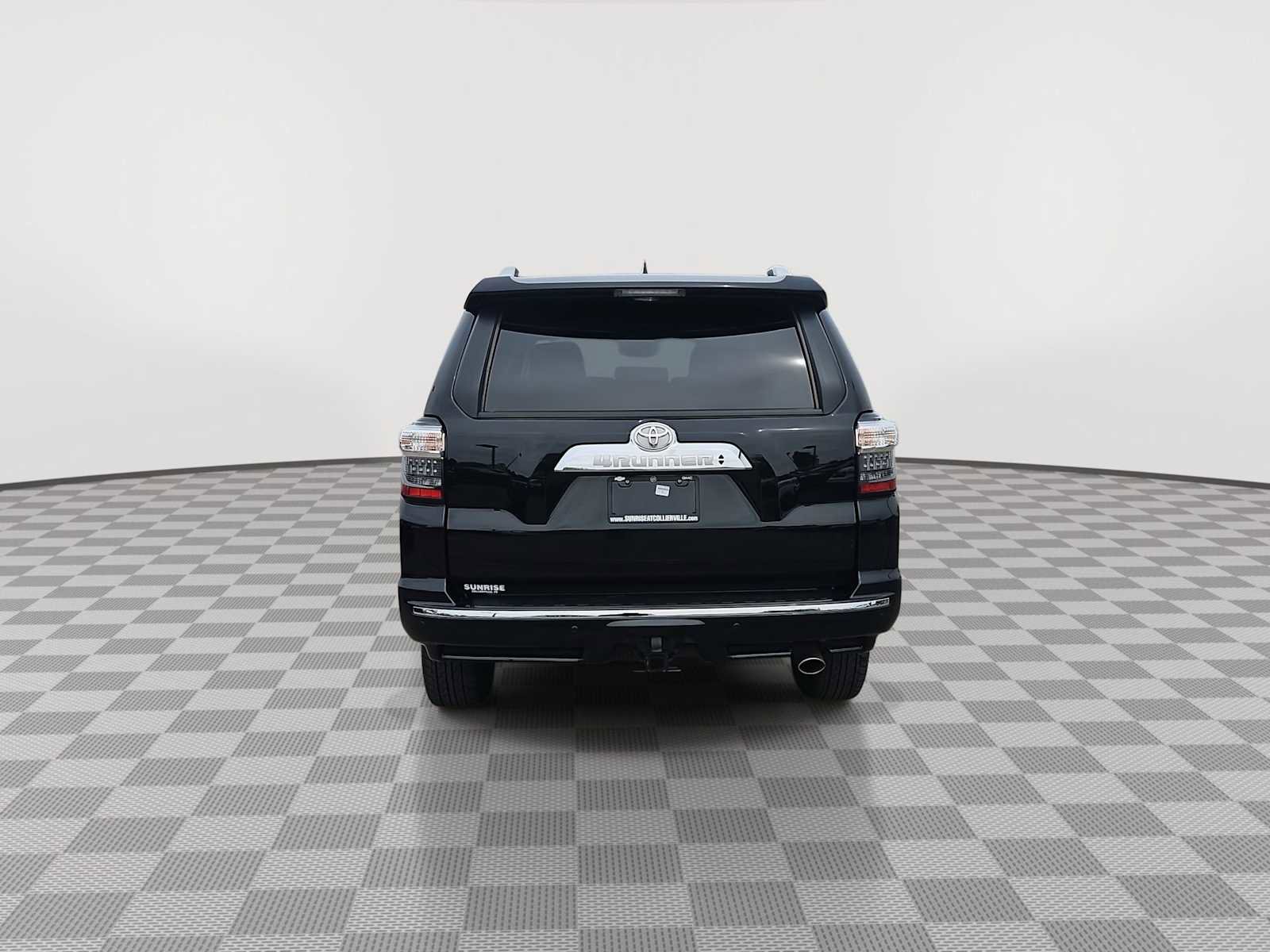 Used 2022 Toyota 4Runner Limited AWD/4WD image 7