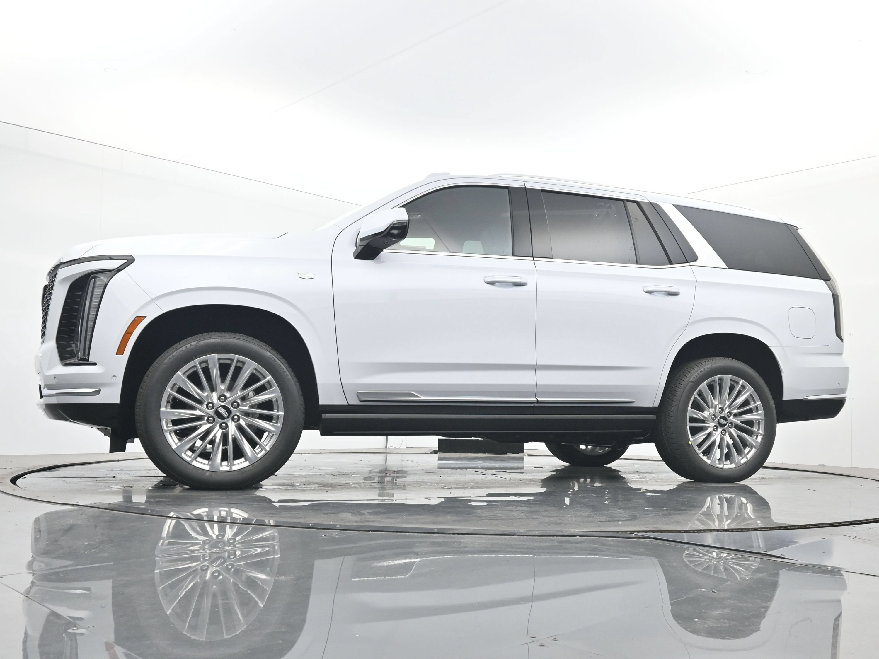 New 2026 Cadillac Escalade Luxury w/ Touring Package AWD/4WD image 16