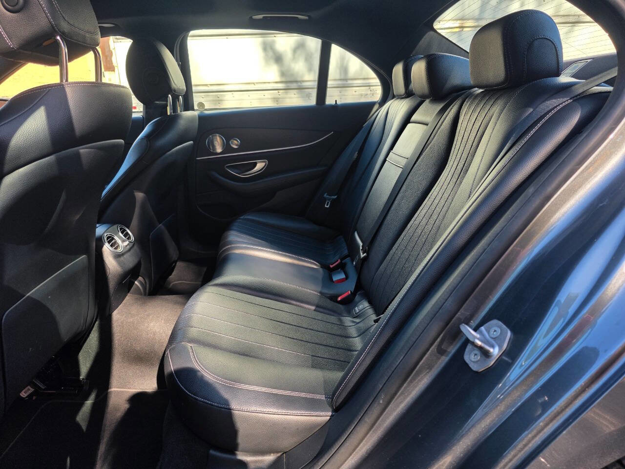 Used 2017 Mercedes-Benz E 300 image 34