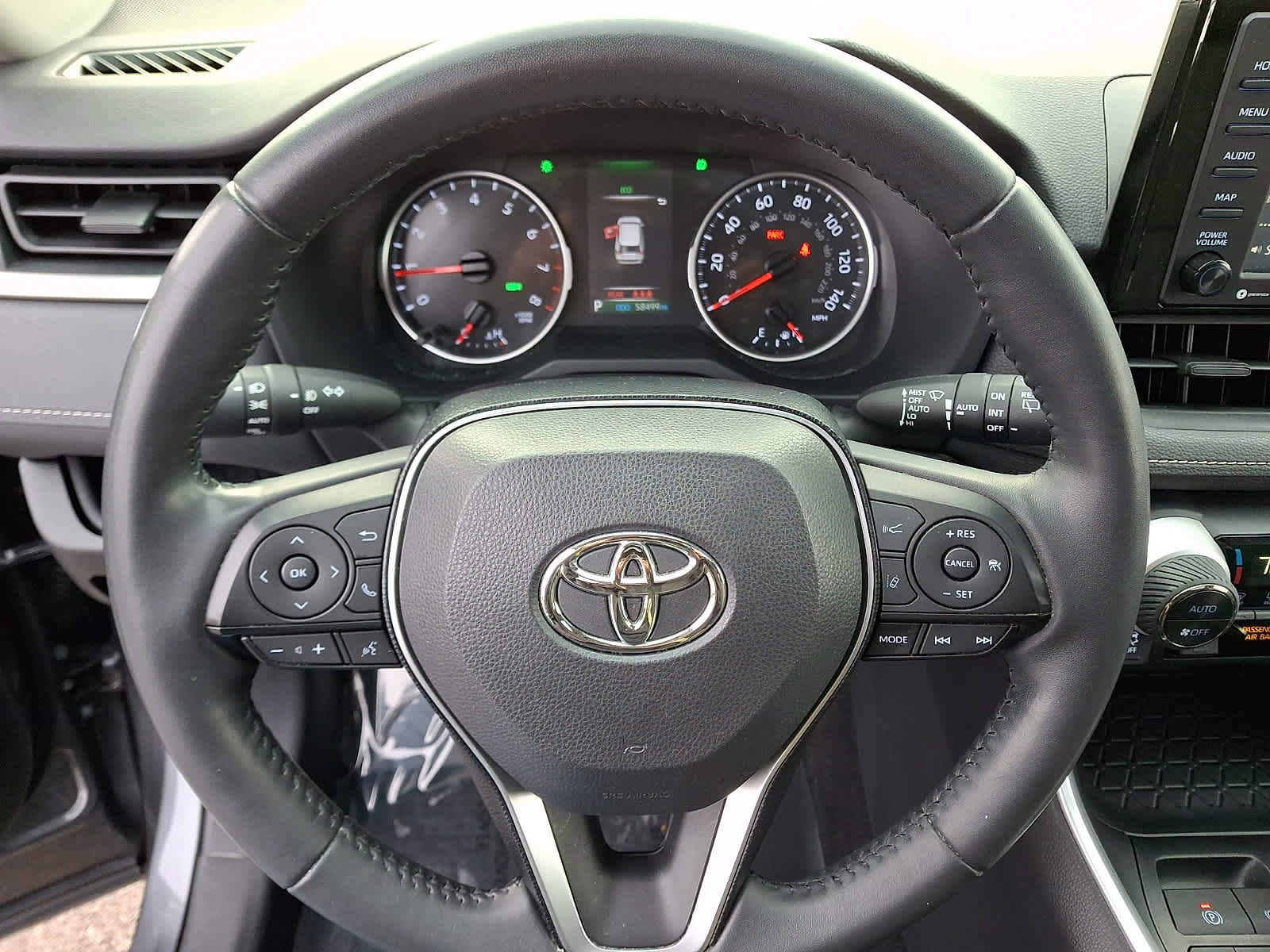 Certified 2020 Toyota RAV4 XLE image 20