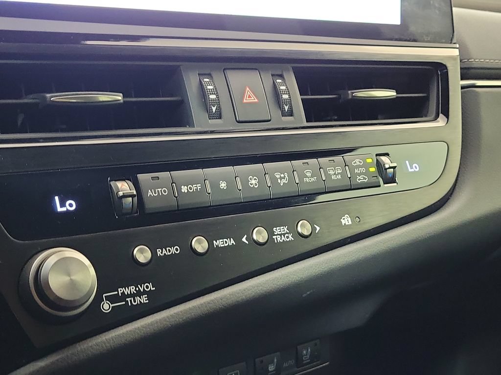 Used 2024 Lexus ES 300h F Sport w/ Accessory Package (Z2) FWD image 21