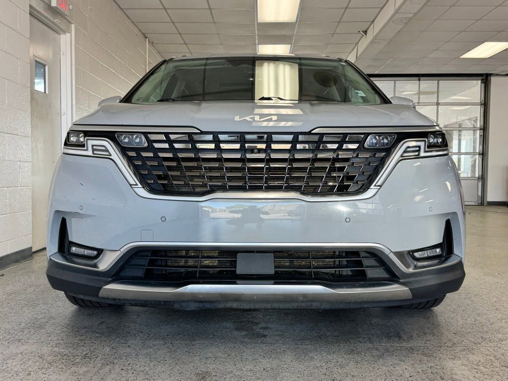 Used 2022 Kia Carnival SX Prestige image 3