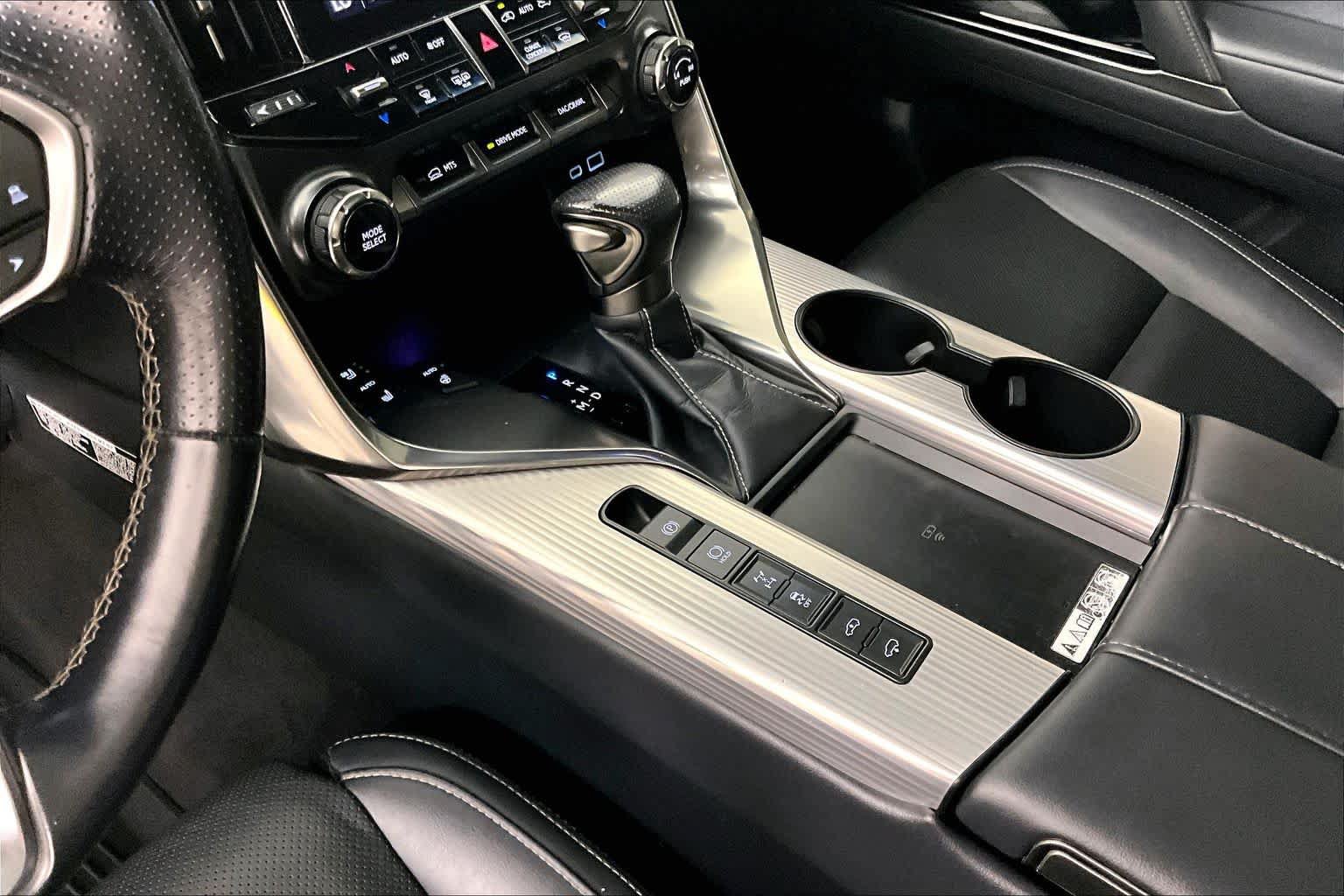 Used 2023 Lexus LX 600 F Sport w/ Accessory Package (Z1) AWD/4WD image 15