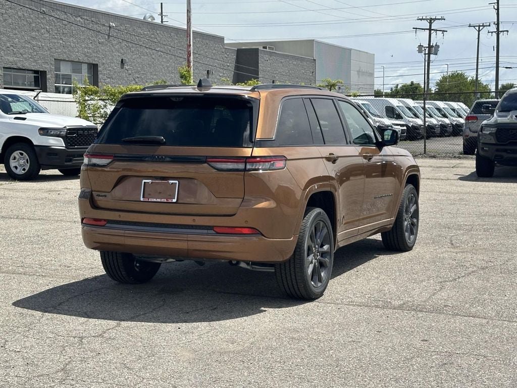 New 2026 Jeep Grand Cherokee Limited AWD/4WD image 3