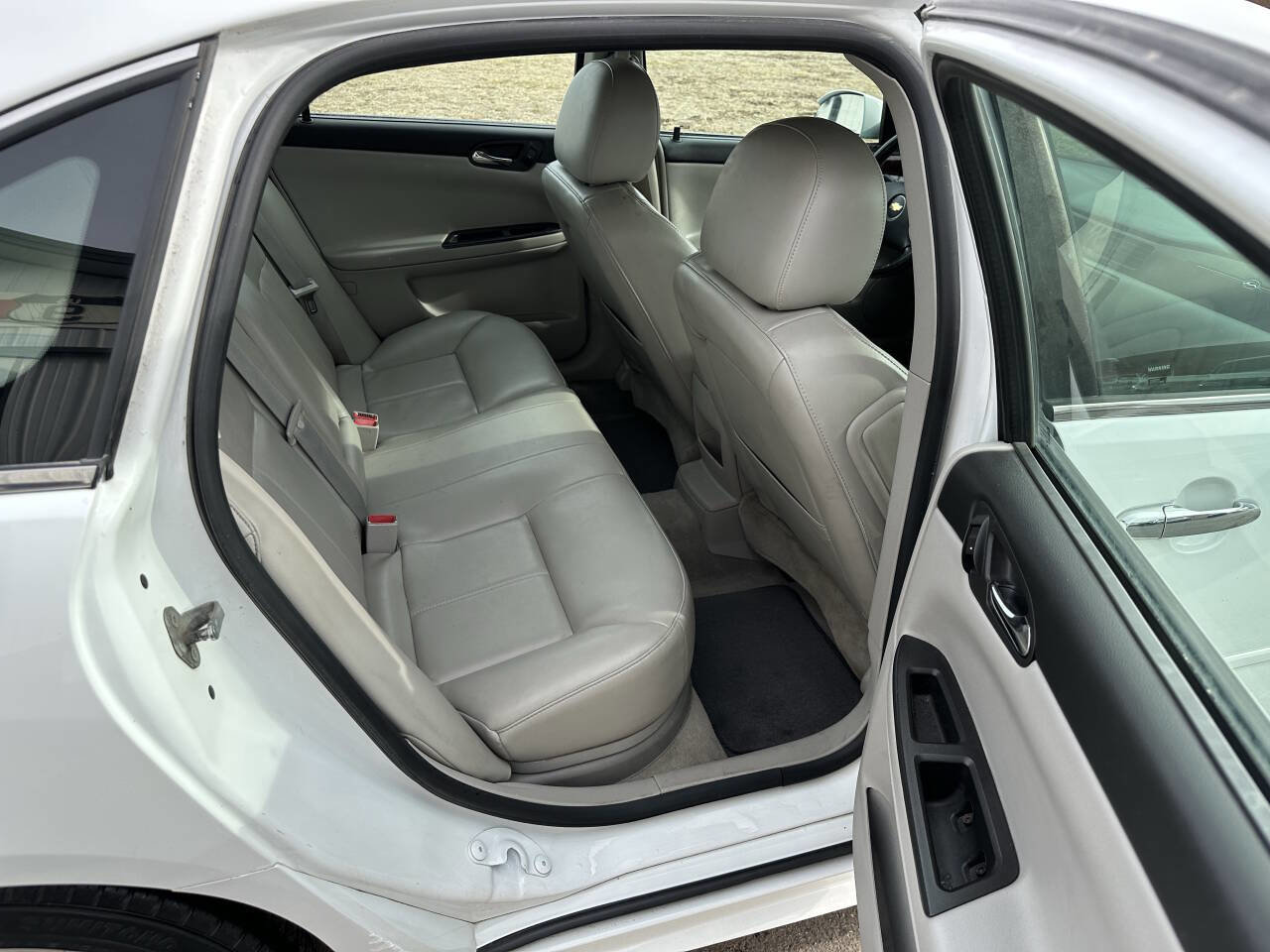 Used 2014 Chevrolet Impala LTZ image 13