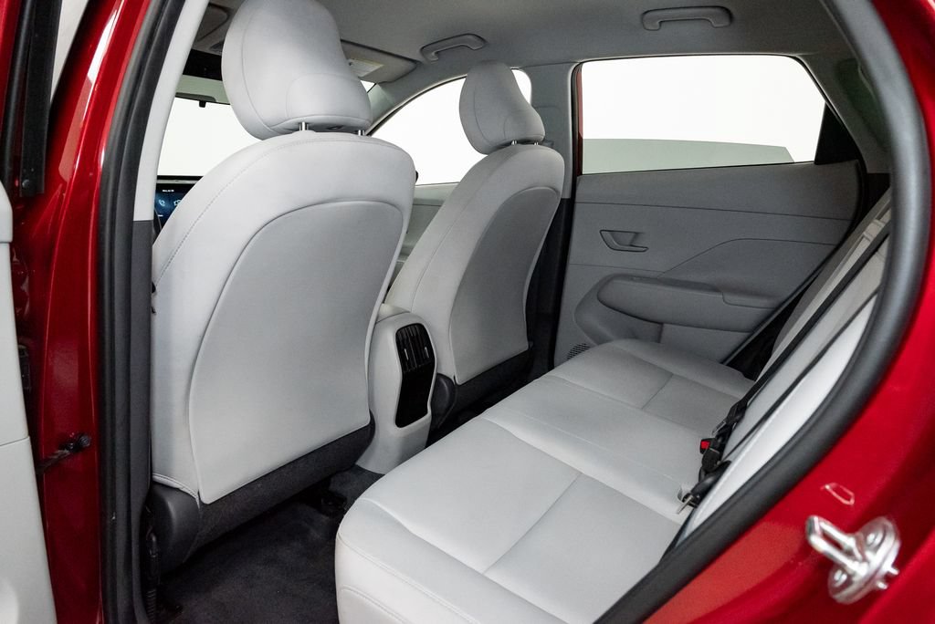 Used 2025 Hyundai Kona SEL FWD image 23