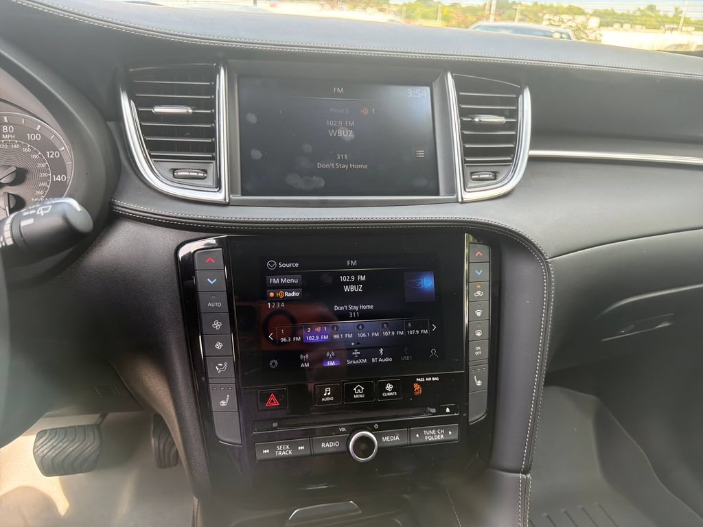Used 2023 INFINITI QX55 Luxe w/ Cargo Package AWD/4WD image 11