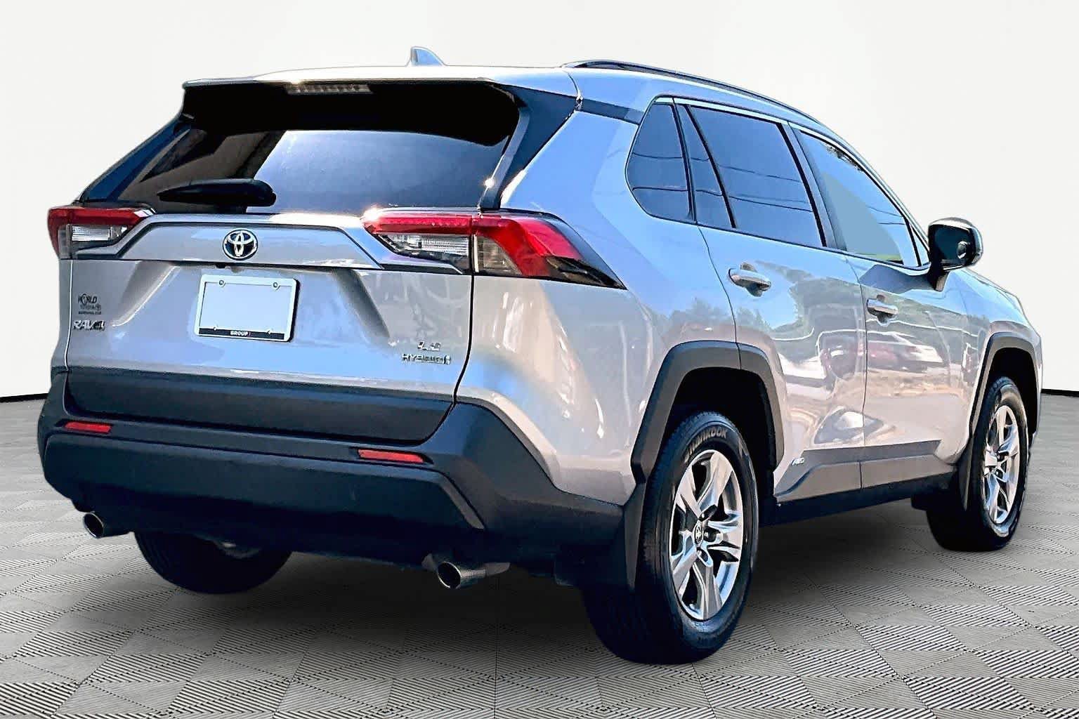 Certified 2023 Toyota RAV4 LE AWD/4WD image 13