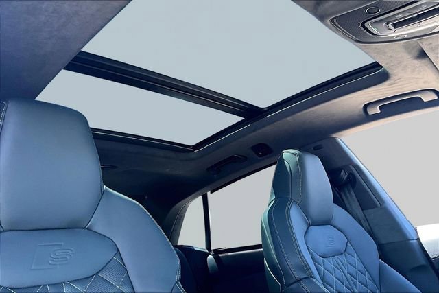 New 2026 Audi SQ8 Prestige AWD/4WD image 17
