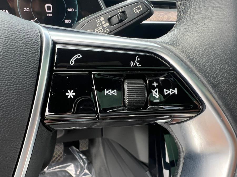 Used 2023 Audi e-tron Premium Plus w/ Premium Plus Package image 16