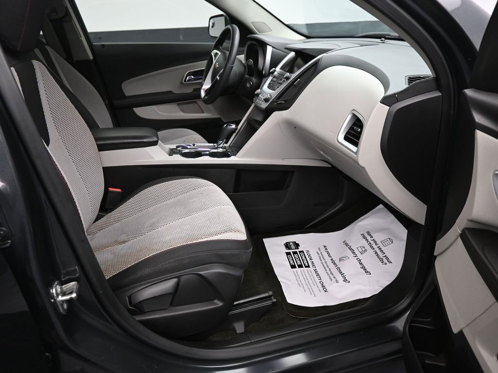 Used 2017 Chevrolet Equinox LT image 13