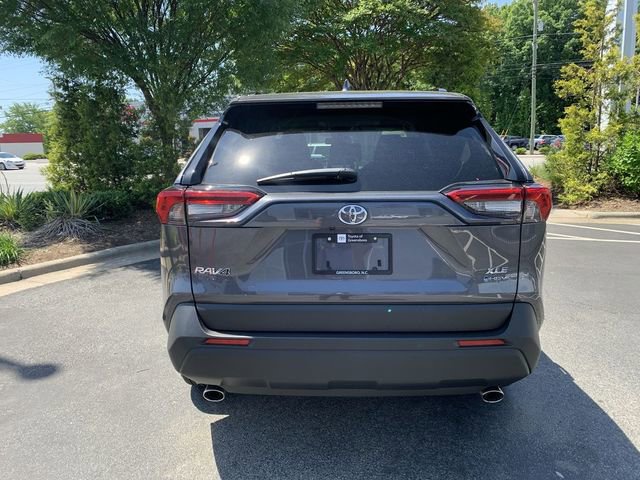 Used 2025 Toyota RAV4 XLE AWD/4WD image 7