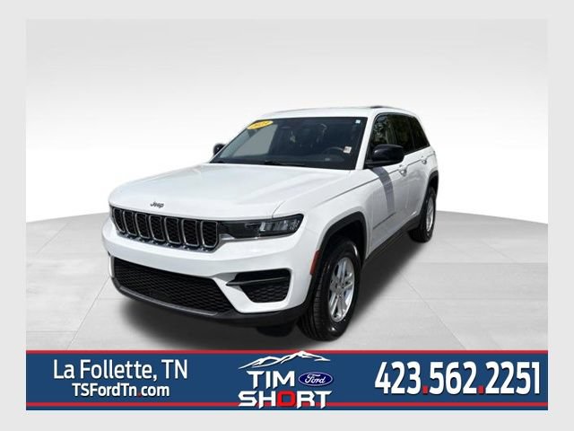Used 2023 Jeep Grand Cherokee Laredo AWD/4WD image 1