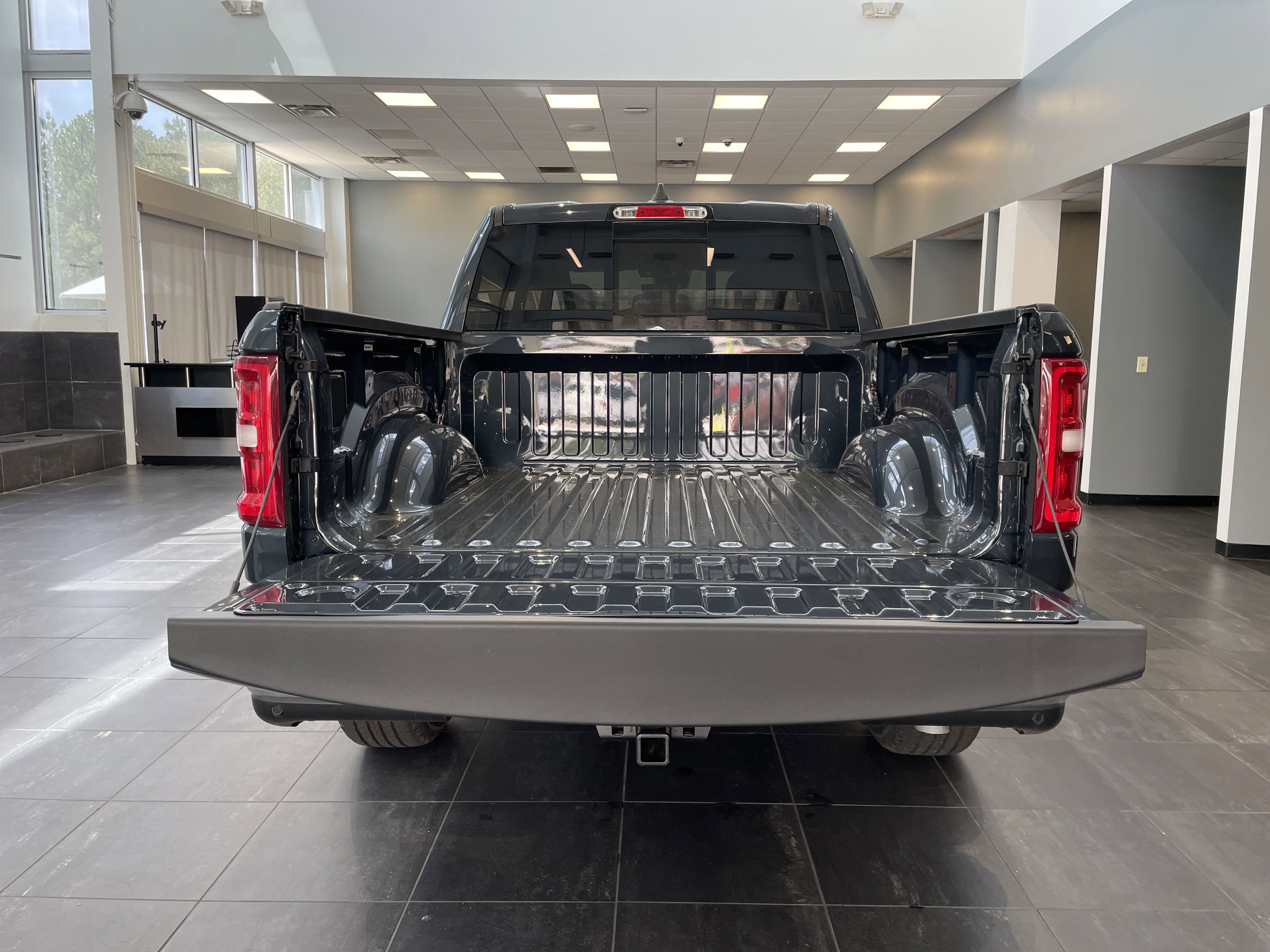 Certified 2025 RAM 1500 Big Horn image 30