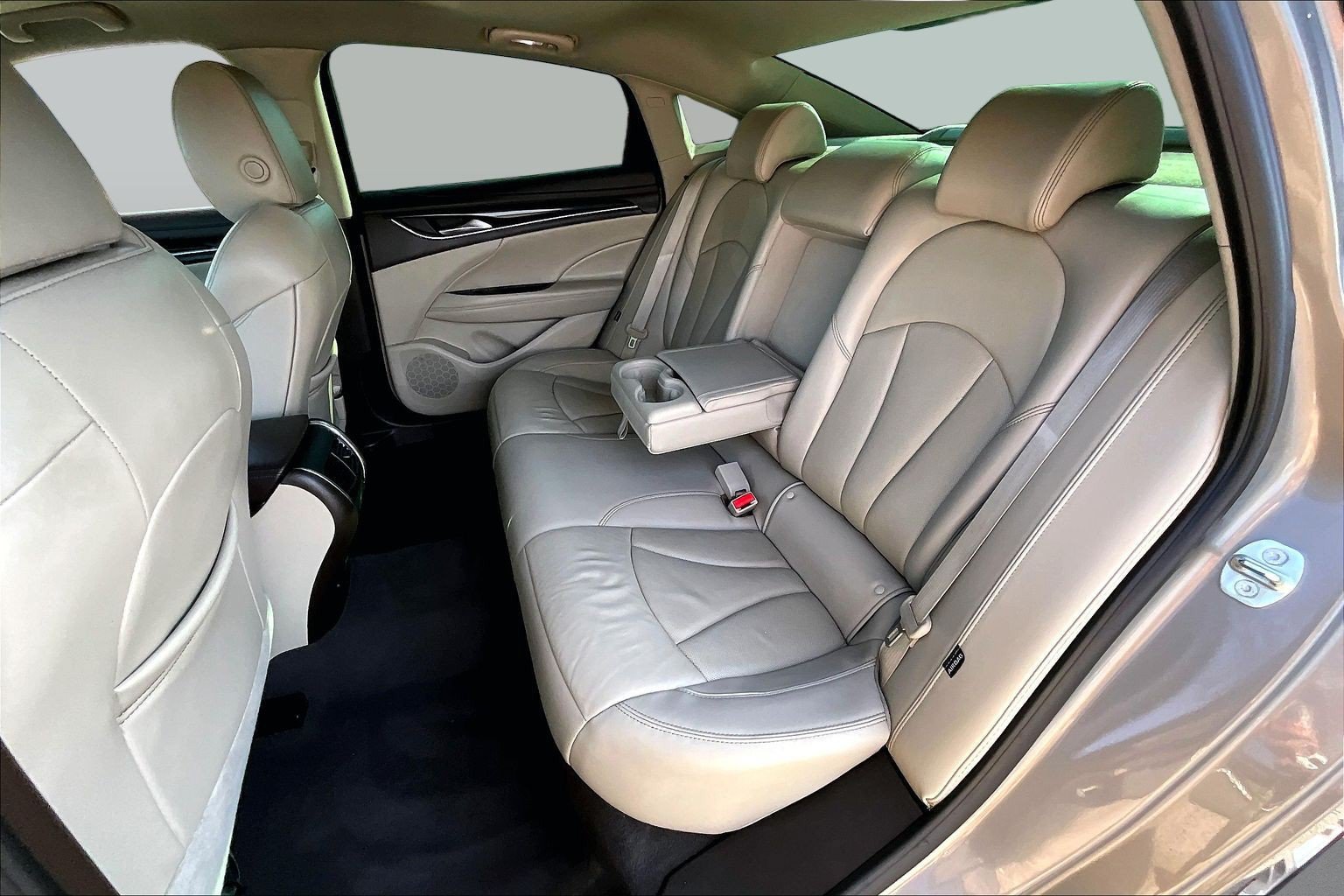 Used 2017 Buick LaCrosse Premium w/ Dynamic Driver Package FWD image 25