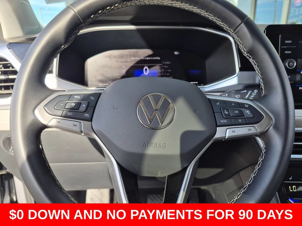 Used 2025 Volkswagen Taos SE FWD image 21