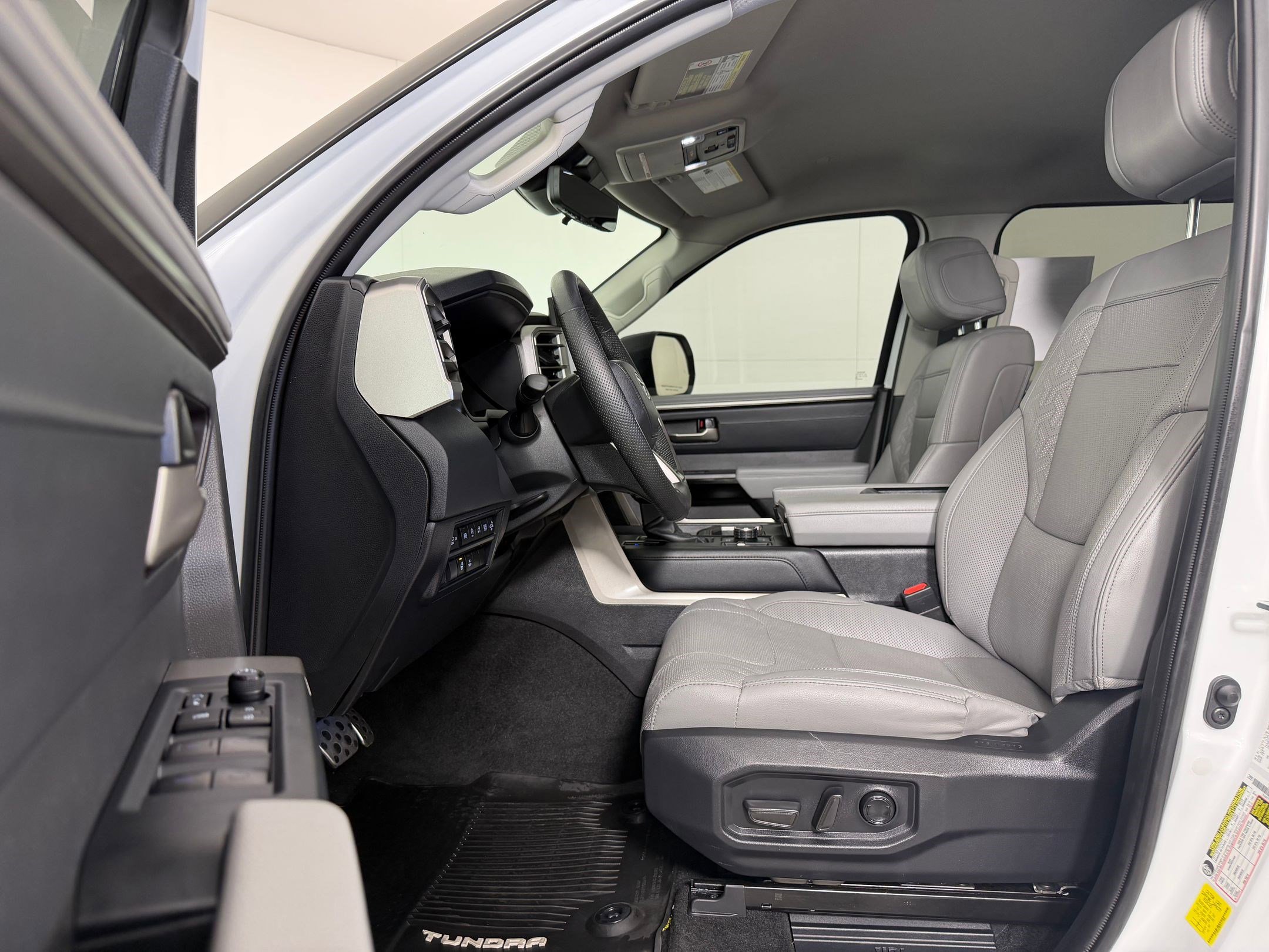Used 2024 Toyota Tundra Limited w/ TRD Off-Road Package AWD/4WD image 4