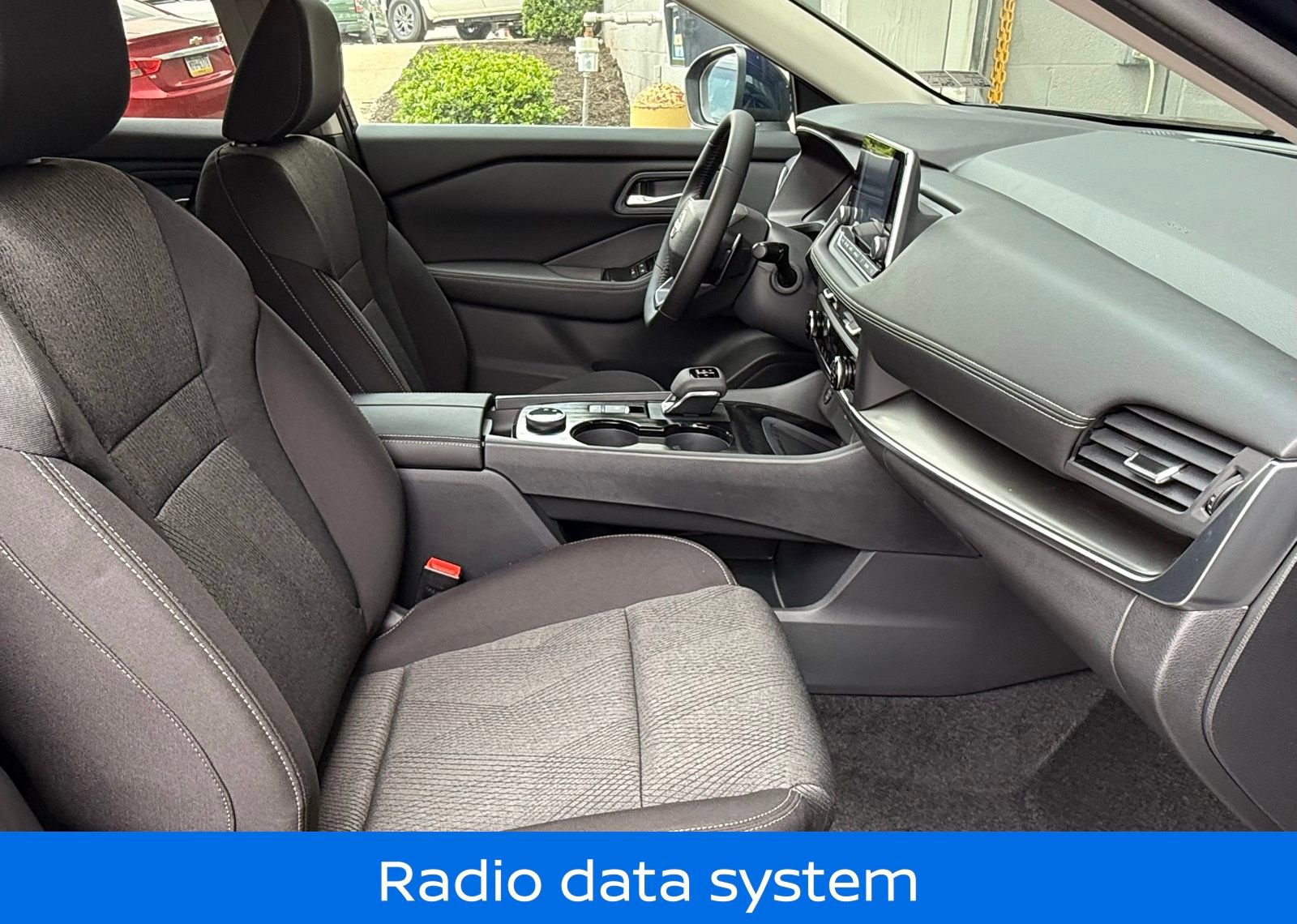 Certified 2025 Nissan Rogue SV image 16