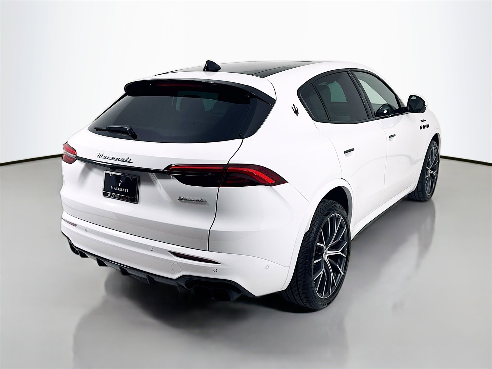 New 2026 Maserati Grecale Modena image 8