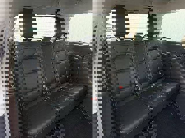 Used 2025 Lincoln Navigator Reserve image 32