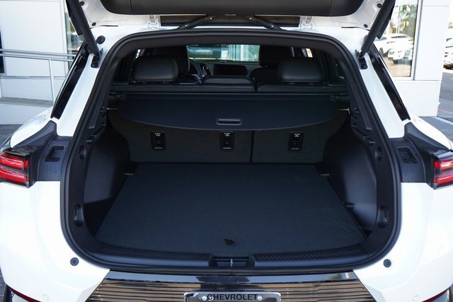 New 2025 Chevrolet Equinox EV LT image 8