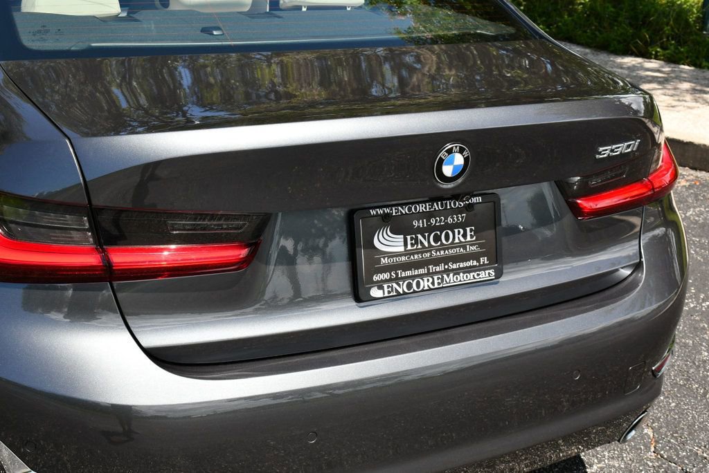 Used 2020 BMW 330i Sedan w/ Premium Package image 10