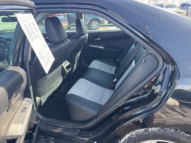 Used 2014 Toyota Camry SE image 10