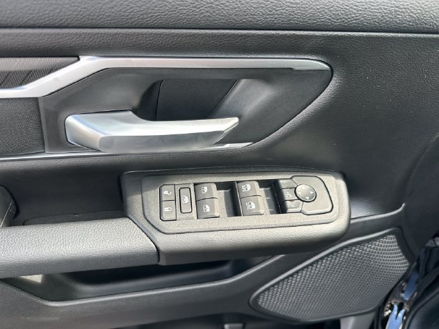 New 2027 RAM 1500 4x4 Crew Cab image 13