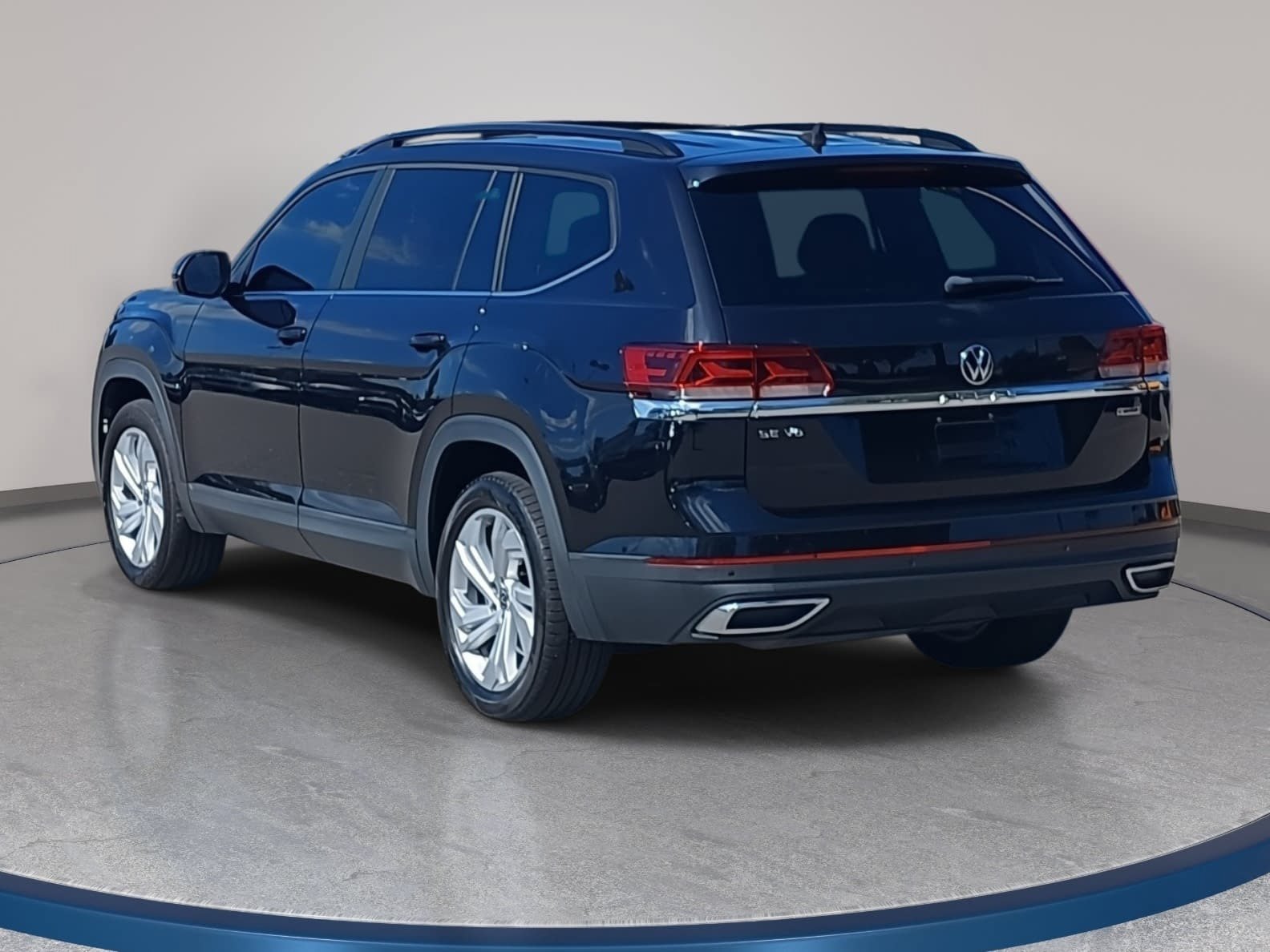 Used 2021 Volkswagen Atlas SE w/ Panoramic Sunroof Package AWD/4WD image 7