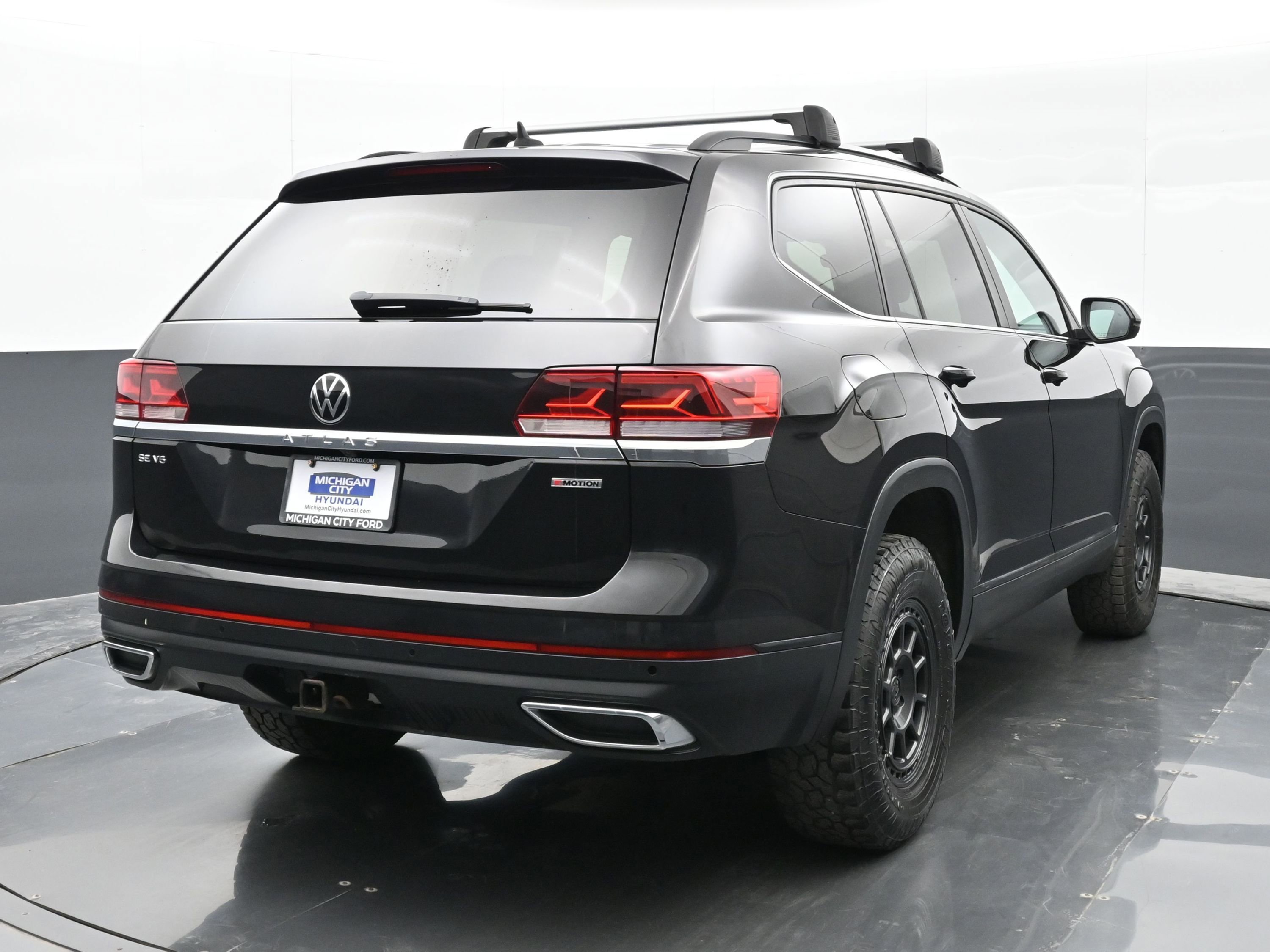 Used 2021 Volkswagen Atlas SE w/ Panoramic Sunroof Package AWD/4WD image 4