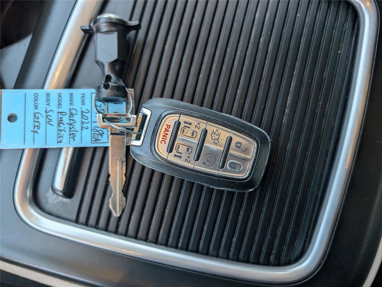 Used 2022 Chrysler Pacifica Touring-L image 21