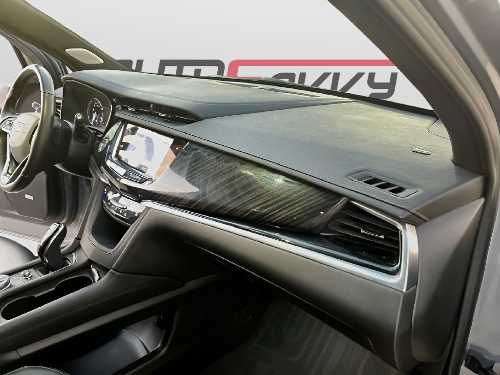 Used 2025 Cadillac XT6 Premium Luxury AWD/4WD image 32