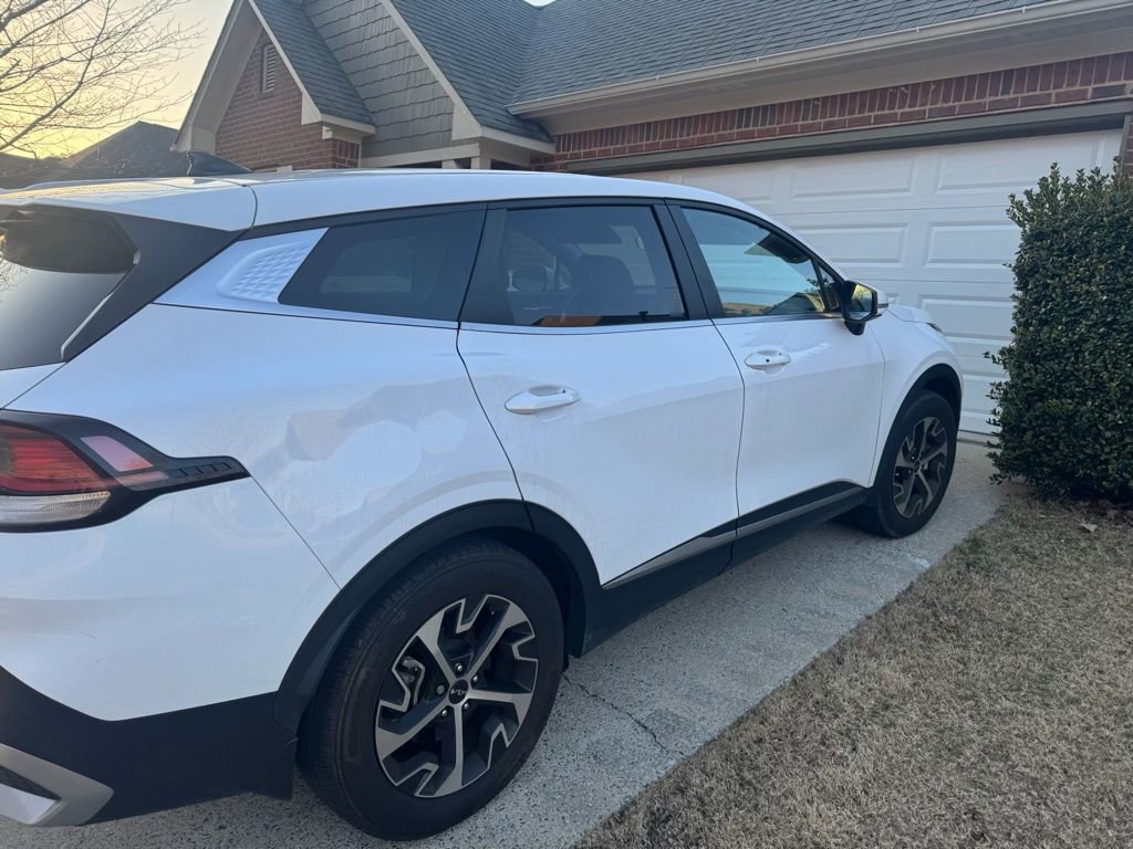 Used 2024 Kia Sportage EX image 2