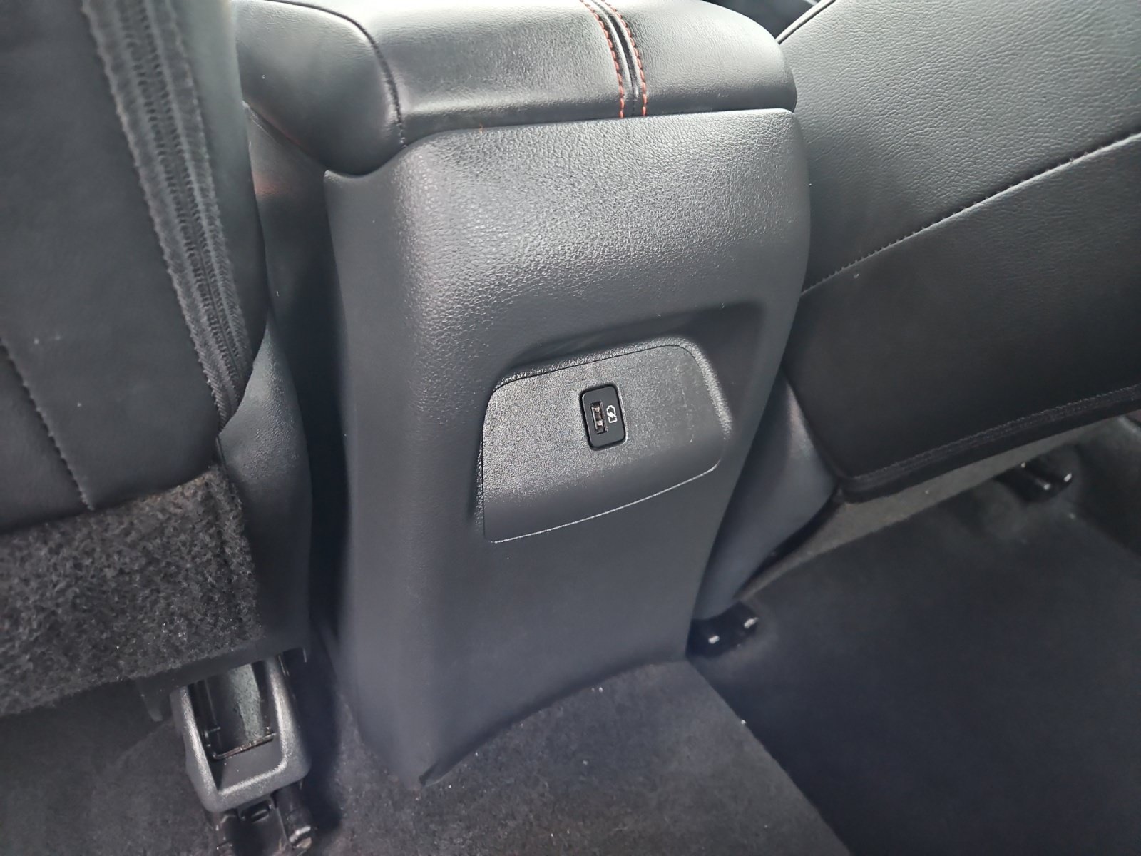 Used 2025 Nissan Sentra SR w/ SR Premium Package FWD image 14