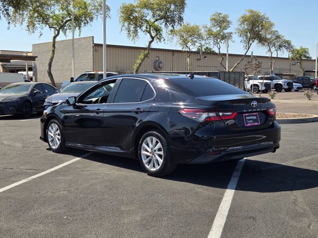 Used 2021 Toyota Camry LE image 8