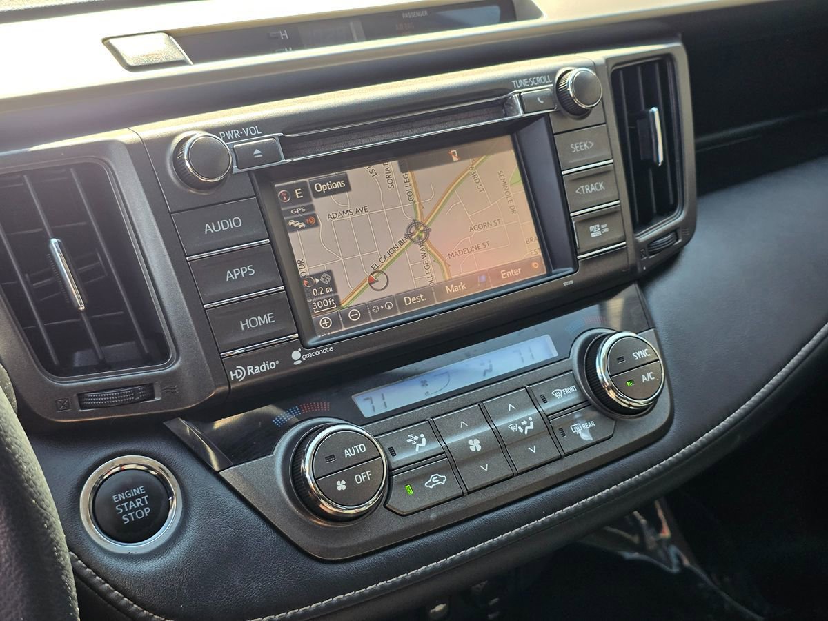 Used 2015 Toyota RAV4 Limited image 30