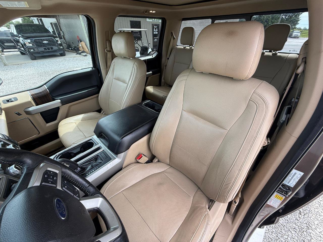 Used 2015 Ford F150 Lariat w/ Equipment Group 502A Luxury AWD/4WD image 5